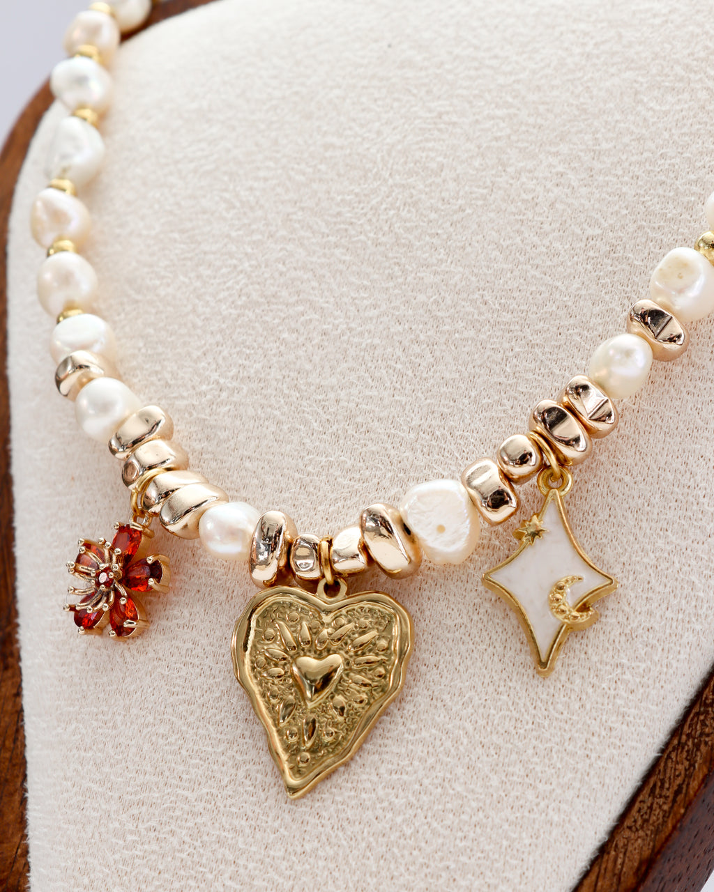 Necklace Golden Heart and Moonlight