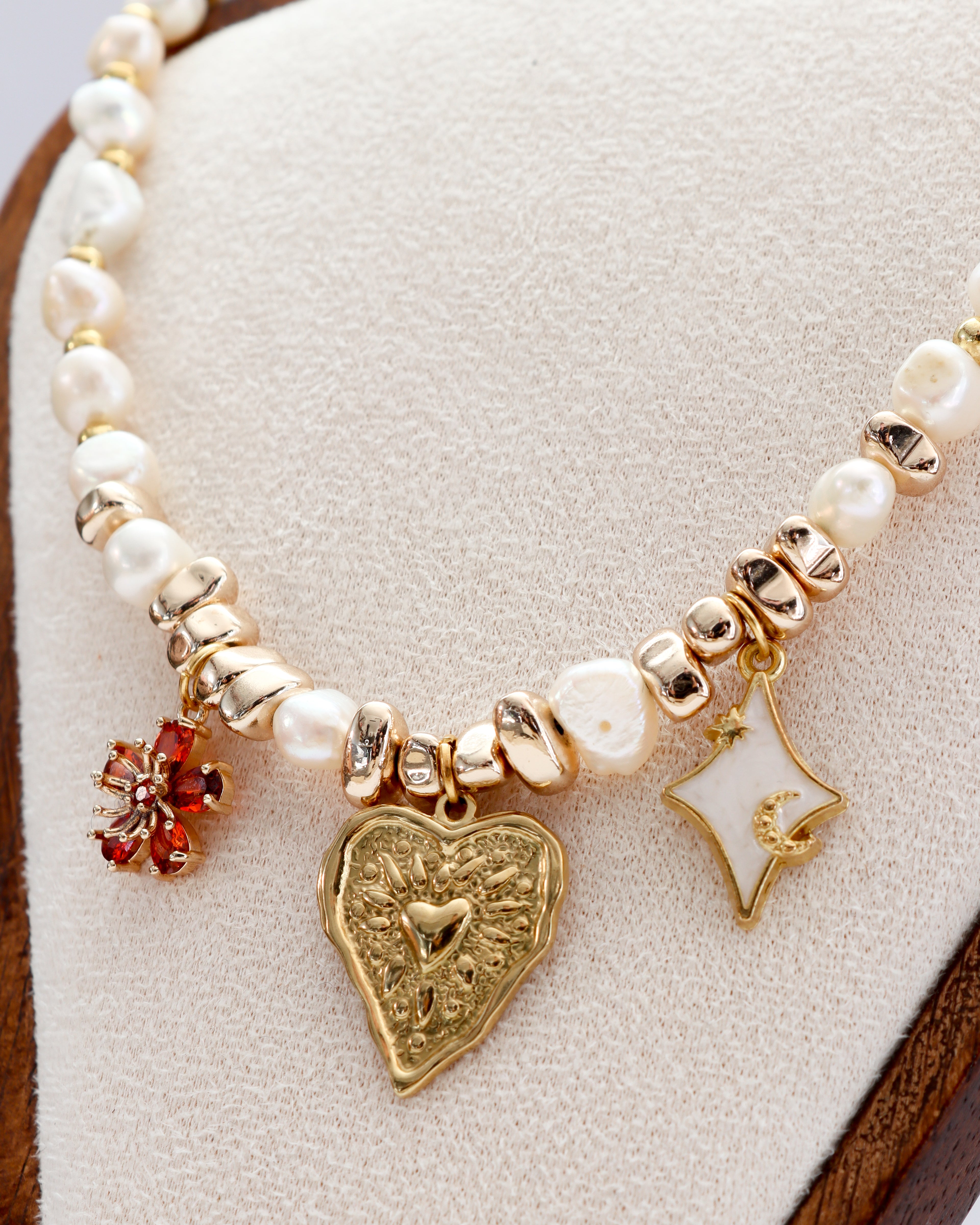 Necklace Golden Heart and Moonlight