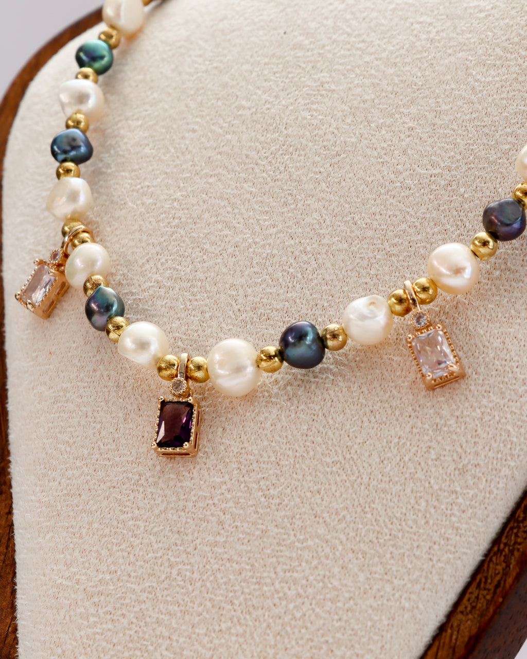 Nacklace Noir d'Elegance