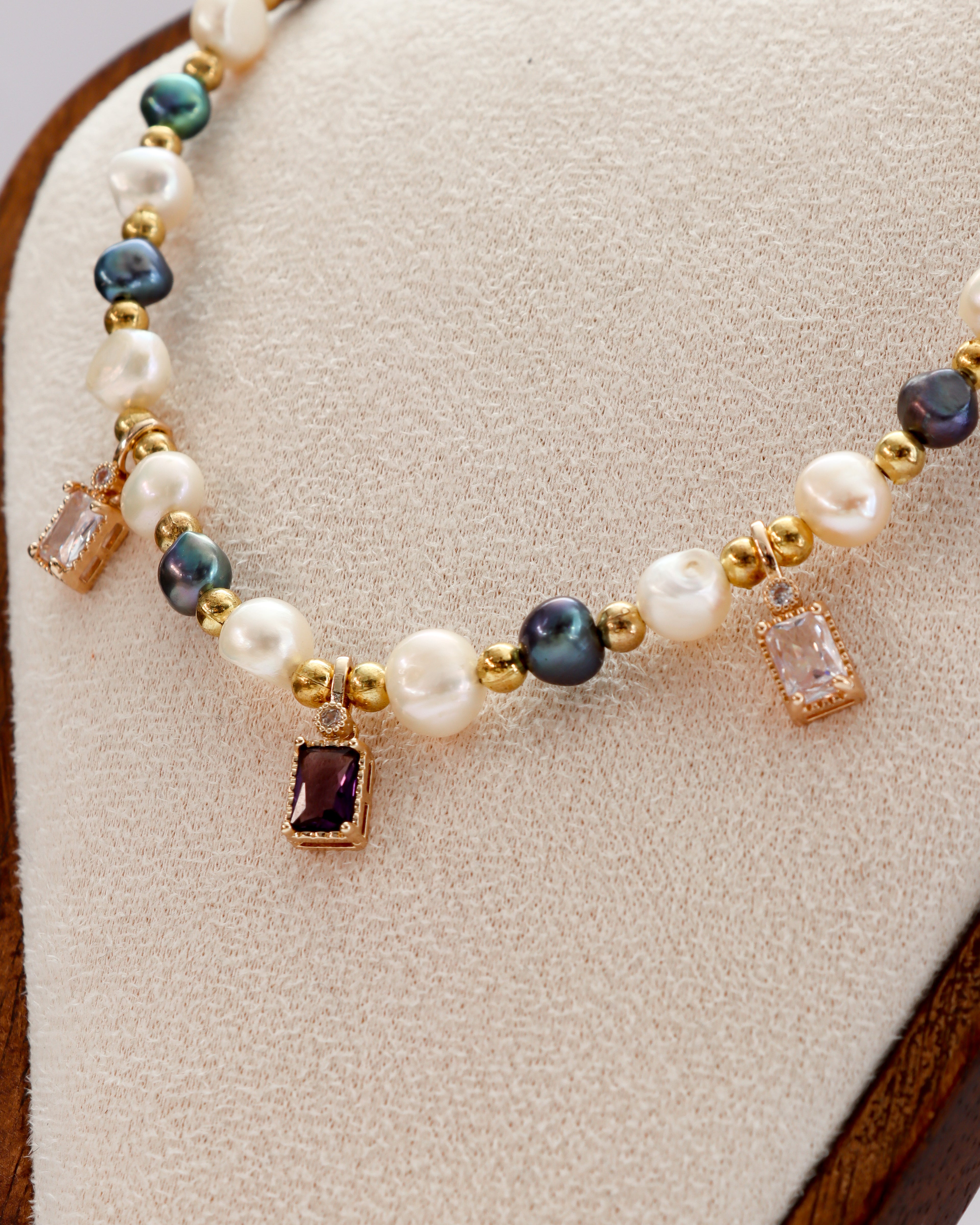 Nacklace Noir d'Elegance