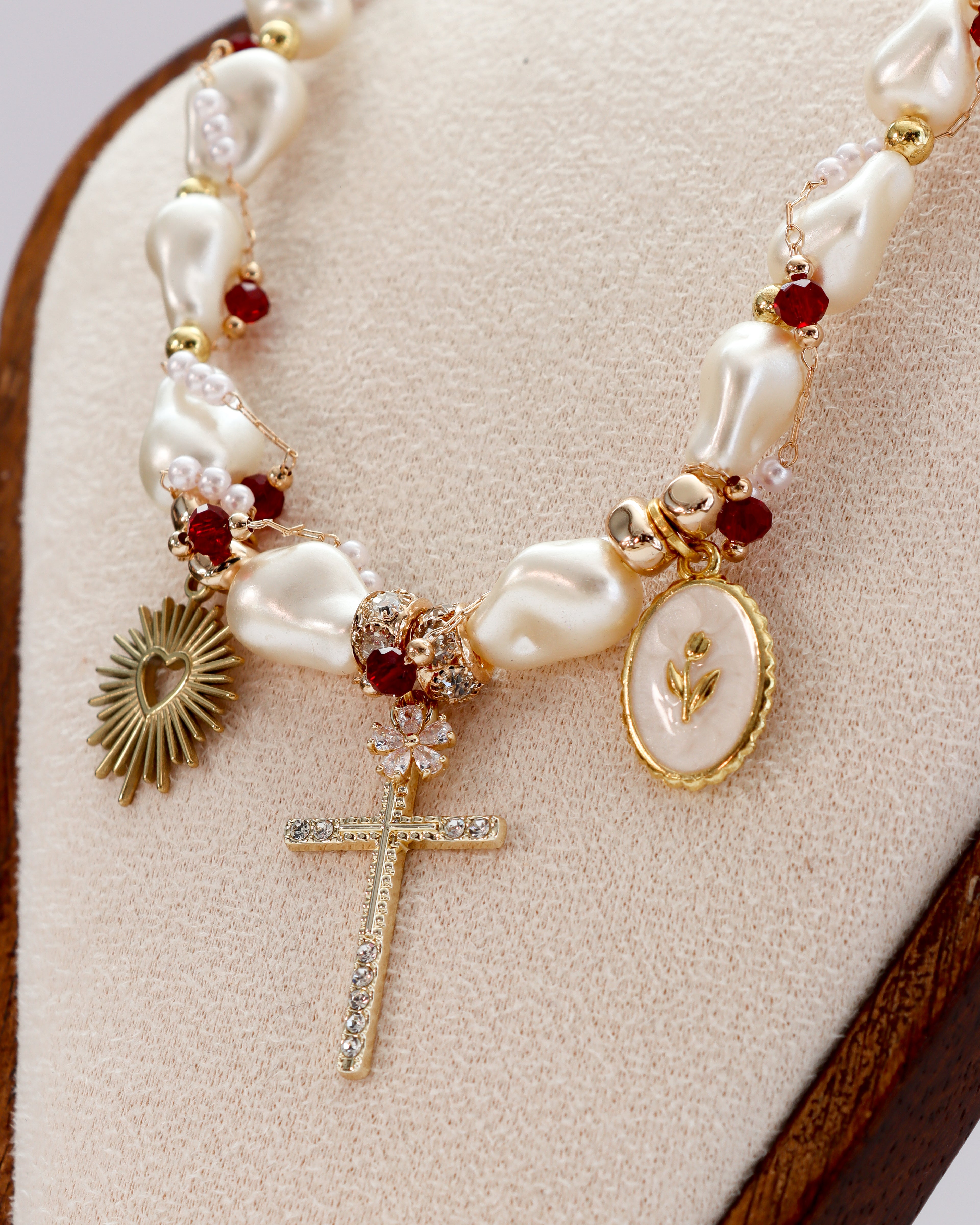 Necklace Amour Sacré